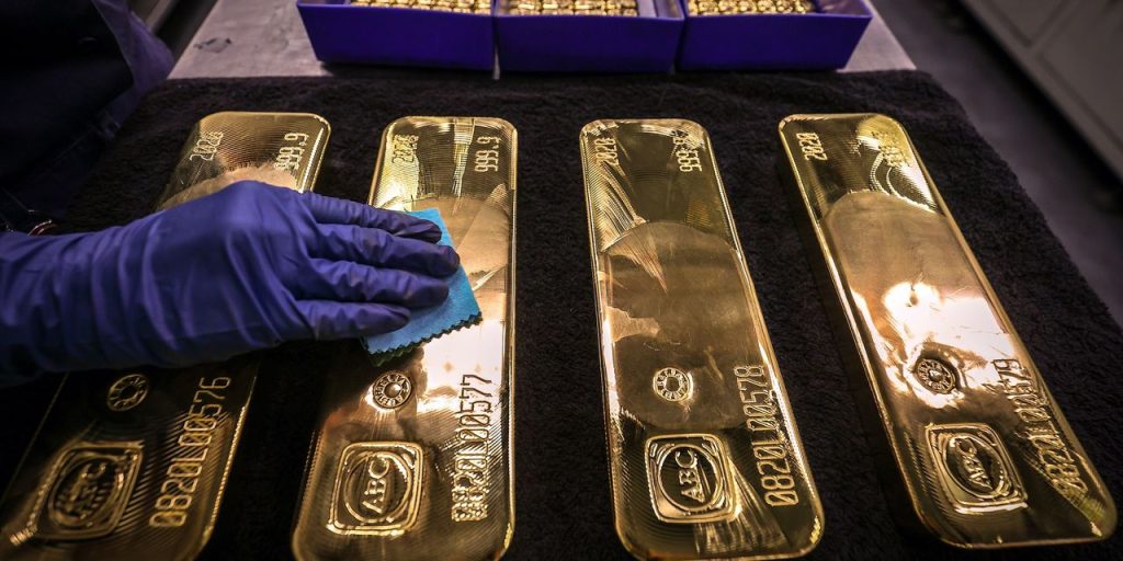 Gold settles lower as U.S. jobs report casts fresh doubt on pause in Fed rate hikes
