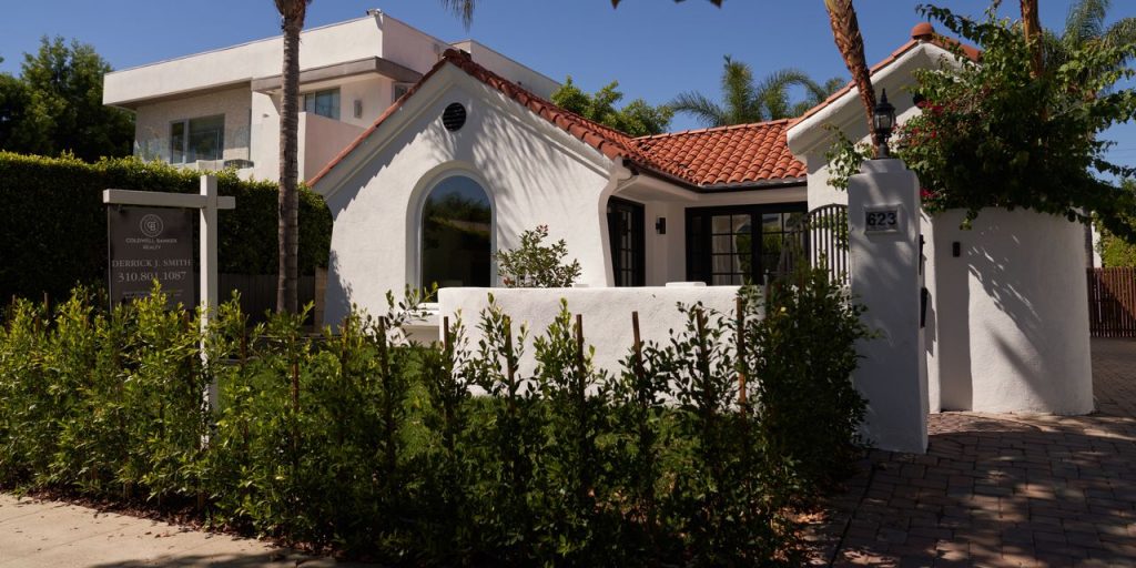 The number of Americans who think it’s a terrible time to buy a home hits 45-year low, Gallup says