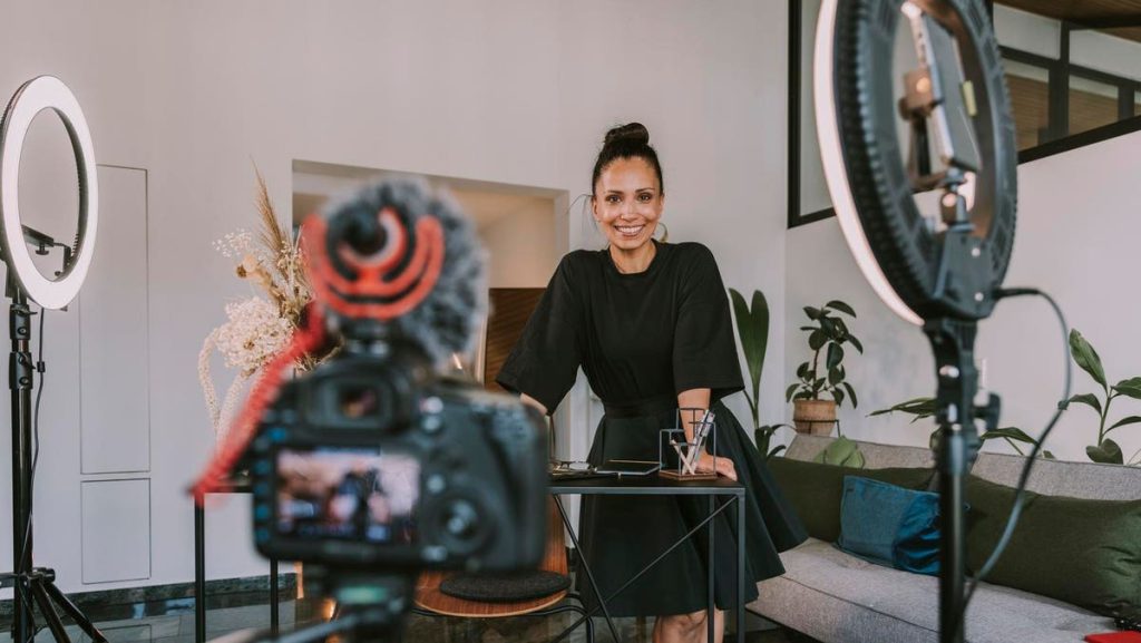 3 Costly Mistakes New Side Hustlers Make — And How You Can Avoid Them