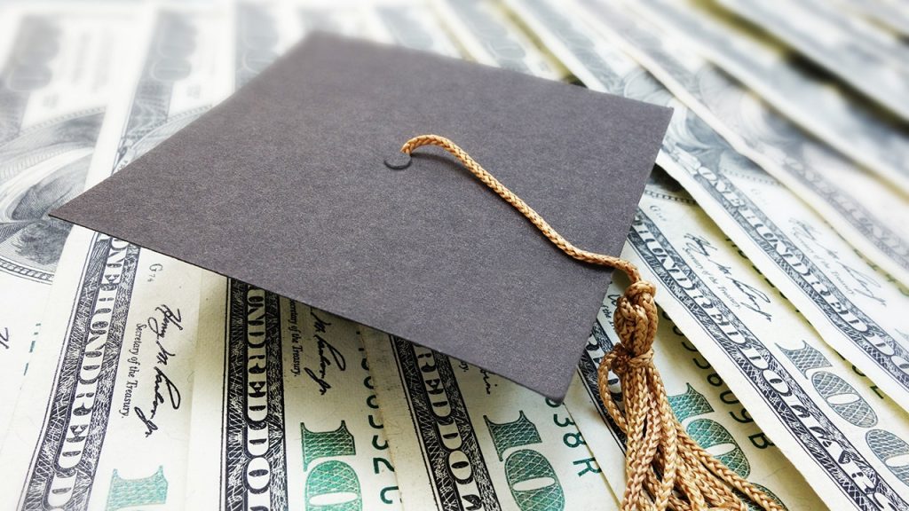 7 money moves new college graduate should be making