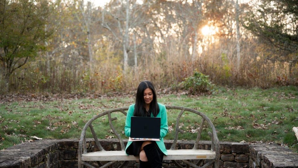 Here’s How Much Money You Need To Invest Before Quitting Your Job