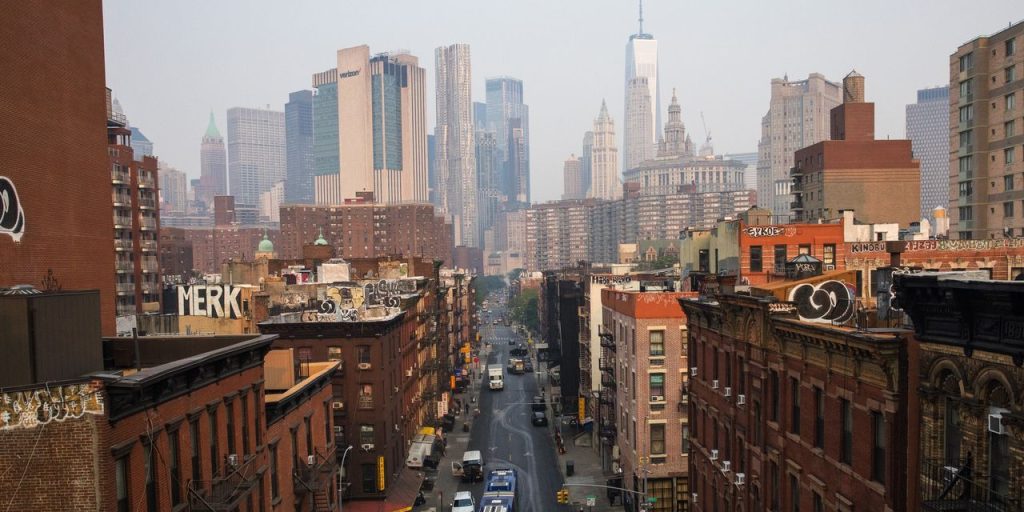 U.S. home prices rise in April, signaling a recovery in the sector, Case-Shiller says