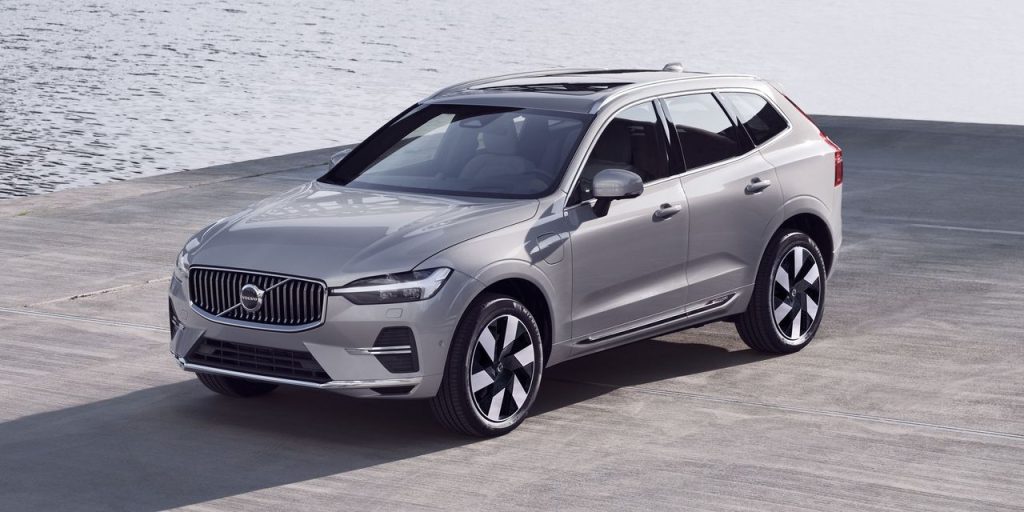 Two Plug-in Hybrid SUVs That Go the Distance