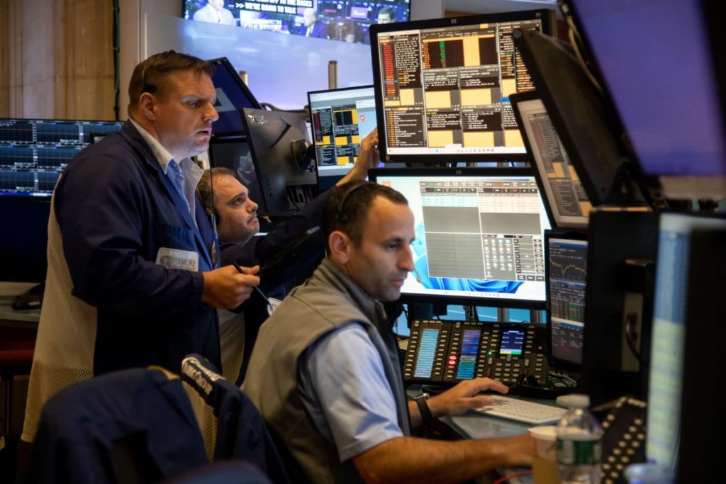 Buy Choice Hotels And Sell Short Apple