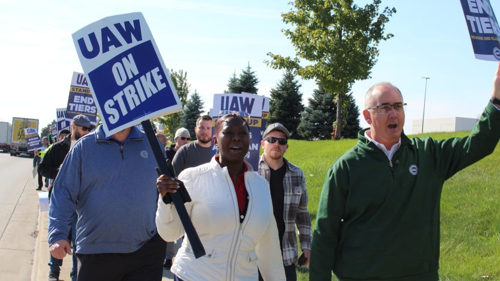Ford, UAW reach tentative deal to end labor strikes