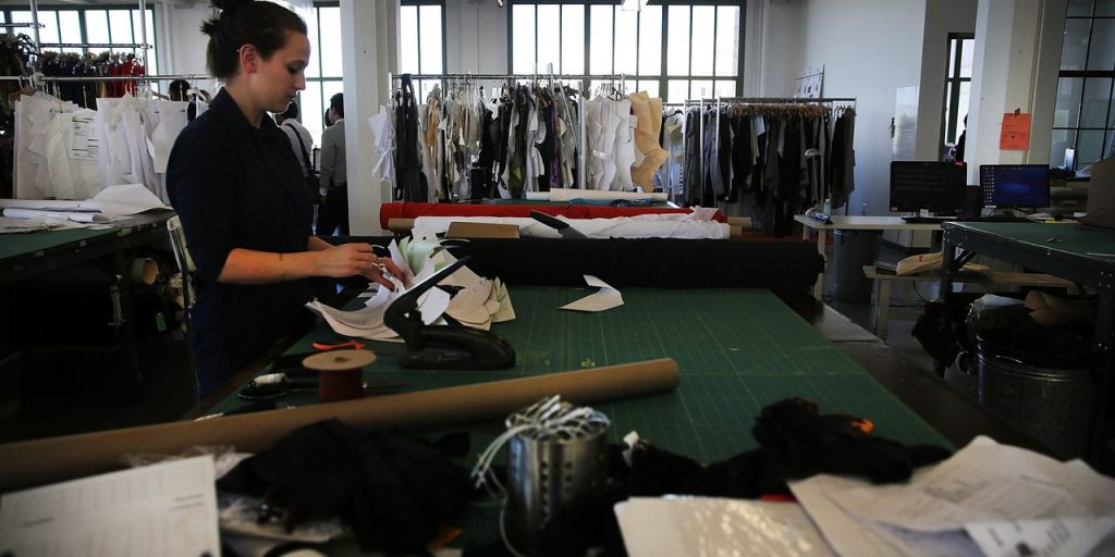 New York Fed’s Empire State factory gauge slumps in October