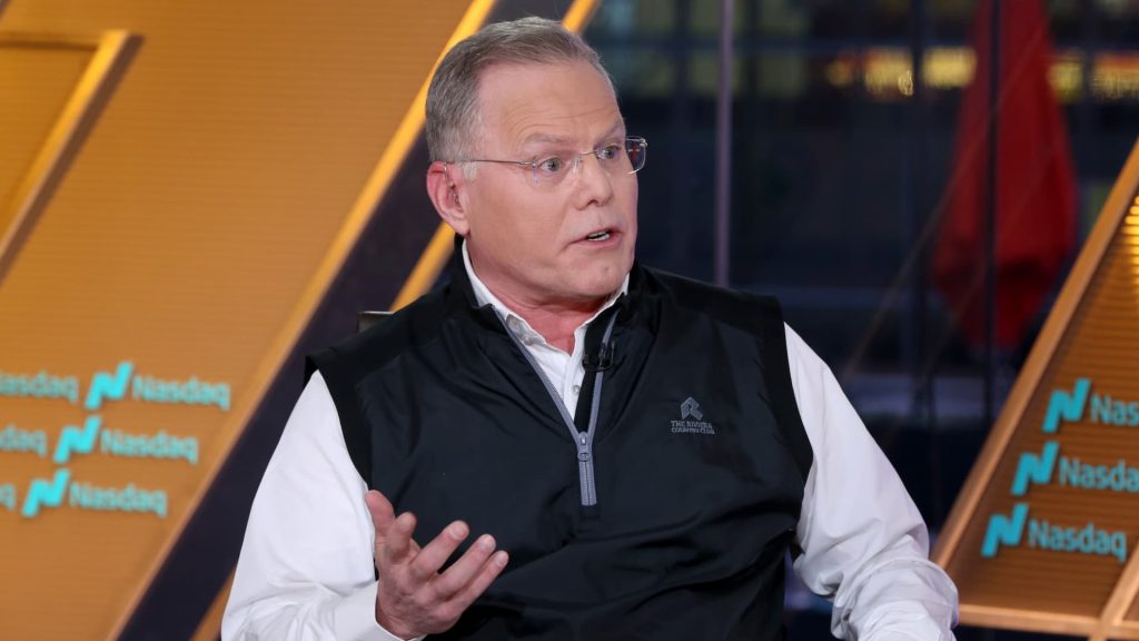 Warner Bros. Discovery stock sinks 15% as ad revenue falls, Zaslav warns of ‘generational disruption’