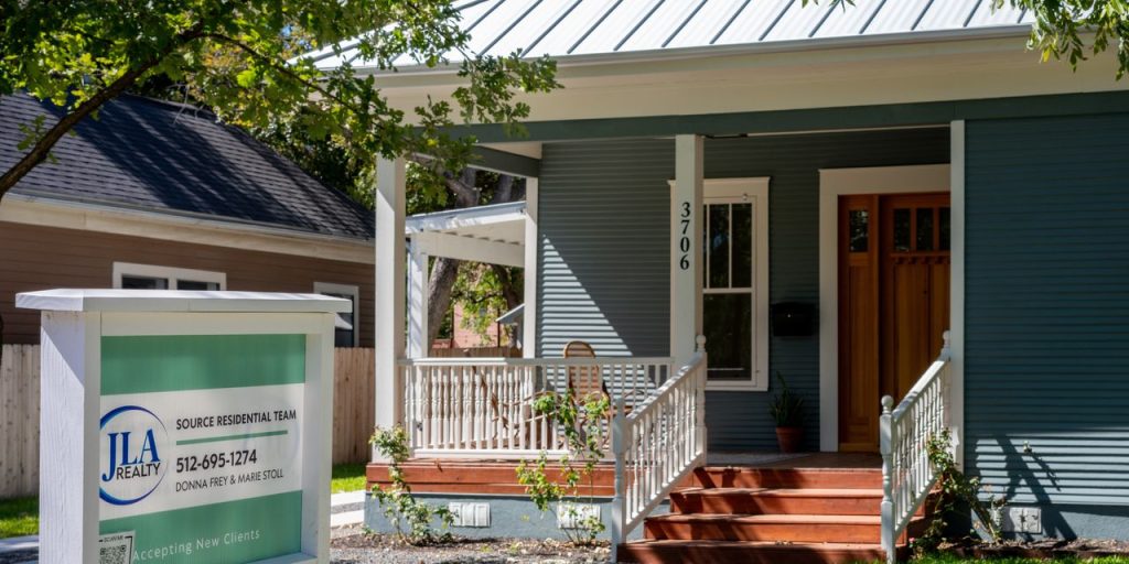 Demand for adjustable-rate mortgages jump 10% as U.S. mortgage rates stay stubbornly high