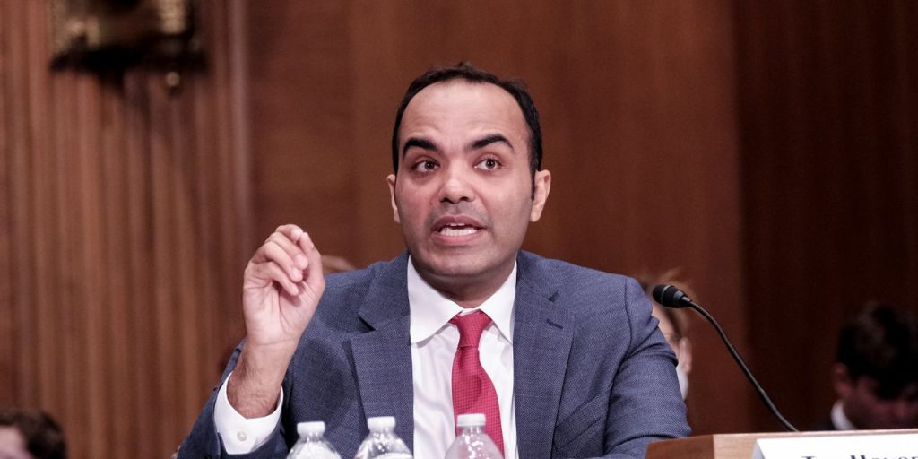 CFPB wants to treat Apple Pay, Google Pay and other tech-payment products like banks